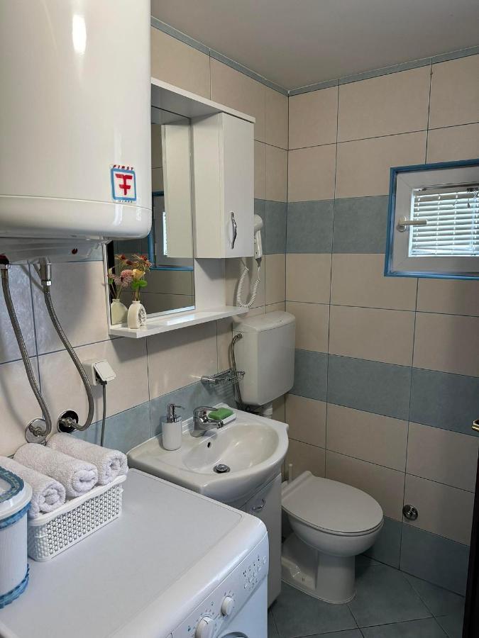 Apartmani Emily & Jully Nikšić Eksteriør billede