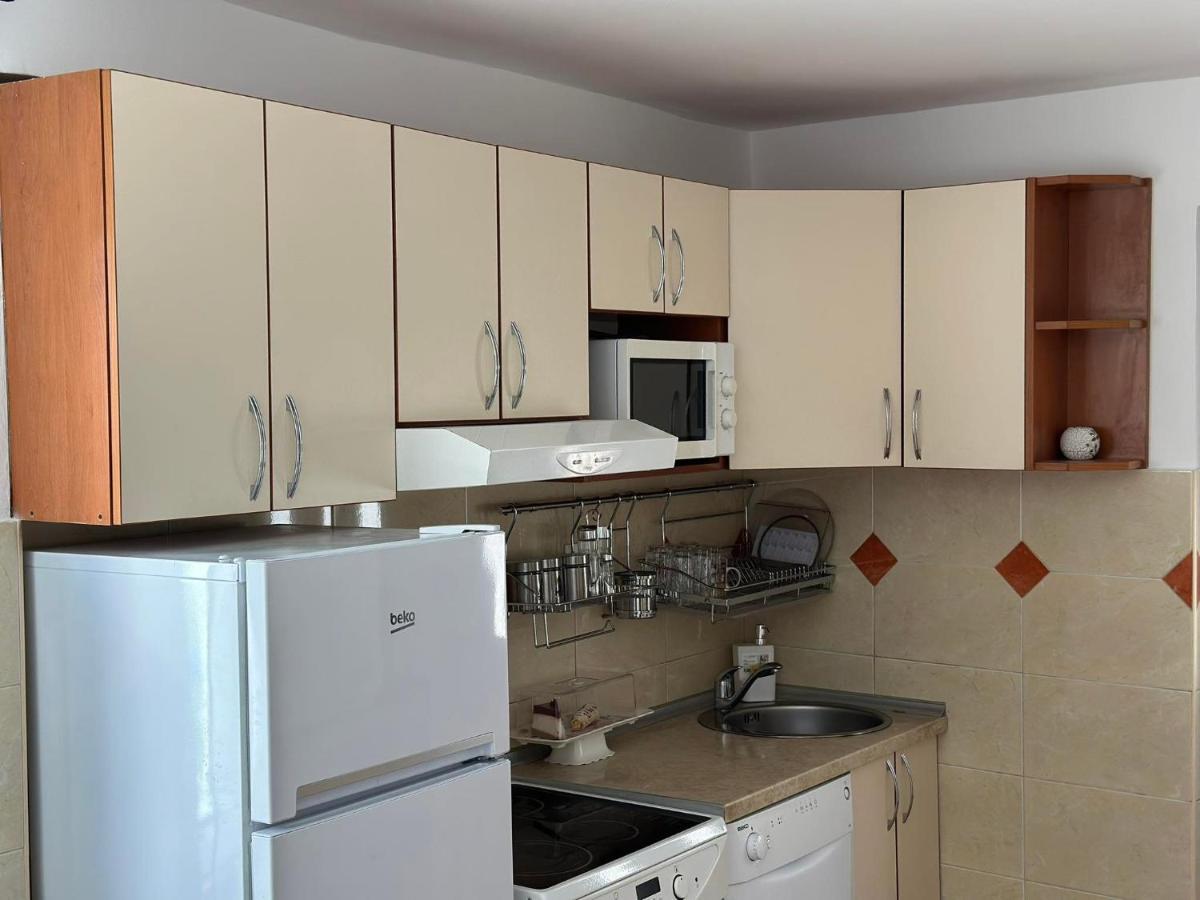 Apartmani Emily & Jully Nikšić Eksteriør billede