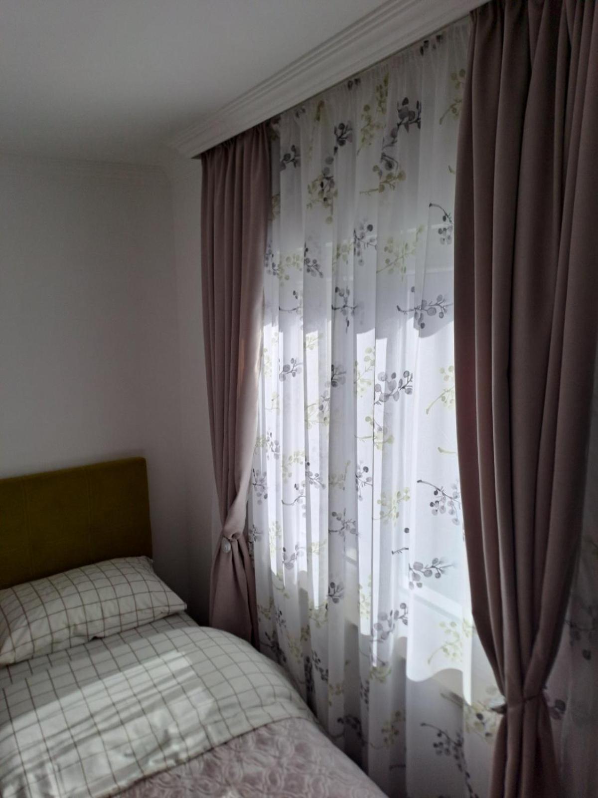 Apartmani Emily & Jully Nikšić Eksteriør billede